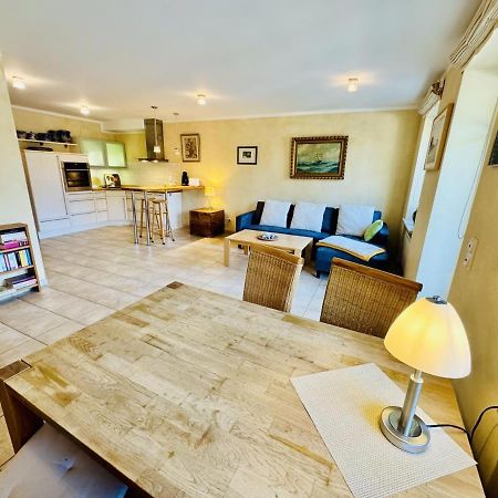 Captains Lounge Росток Екстериор снимка